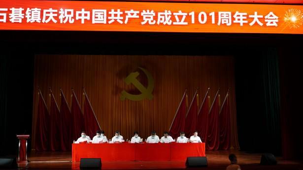 新帅德罗西上任，罗马已取3连胜，正式比赛2连胜